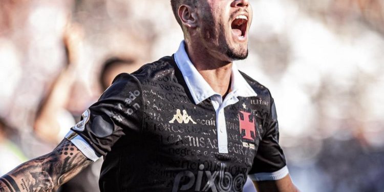 Vale R$ 25 milhões? Praxedes quer permanecer no Vasco