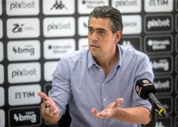 Bracks se sente traído pela direção do Vasco