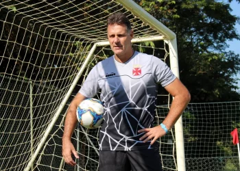 Ídolos do Cruz-Maltino, Carlos Germano e Fabiano Eller esperam um Vasco melhor em 2024