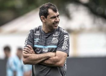 Santos ataca o mercado e contrata ex-Vasco