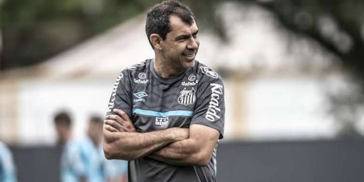 Santos ataca o mercado e contrata ex-Vasco