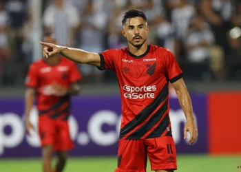 Agente de William Bigode desmente interesse do Vasco