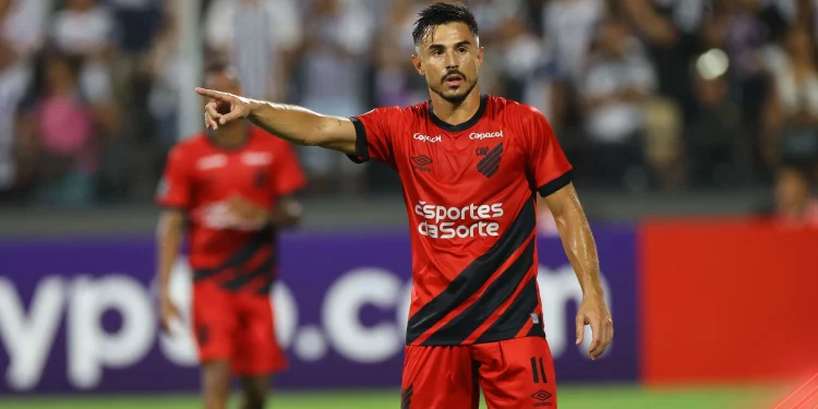 Agente de William Bigode desmente interesse do Vasco