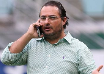 Alexandre Mattos, Rodrigo Caetano e Juninho Paulista são alvos do Vasco