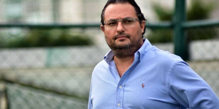 Alexandre Mattos desembarca no Rio e afirma: "As estrelas são os jogadores"