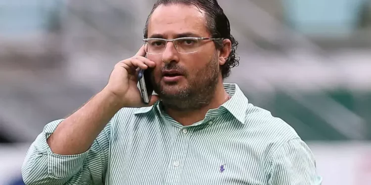 Alexandre Mattos entra no mercado e Vasco mira contratação de campeão brasileiro