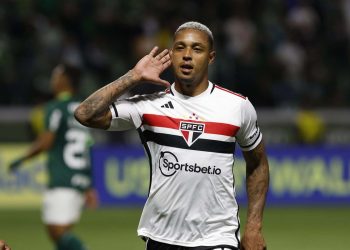 Atacante do São Paulo entra na mira do Vasco
