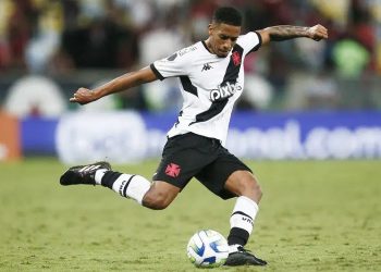 Atlético-GO não quer contratar Miranda, do Vasco, afirma presidente do clube