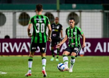 Vasco faz consulta por zagueiro de clube mineiro