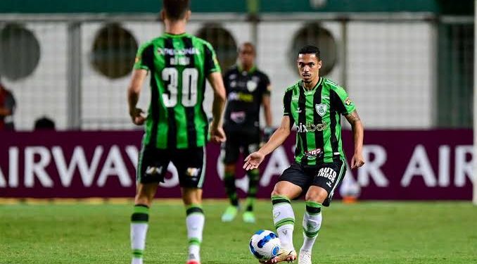 Vasco faz consulta por zagueiro de clube mineiro