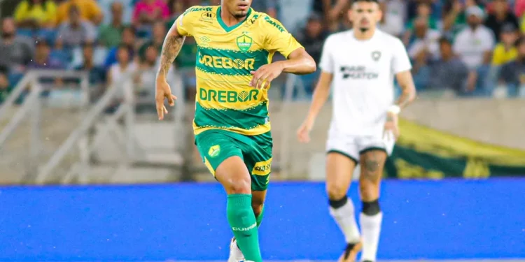 Vasco tem interesse em Denilson, destaque do Cuiabá