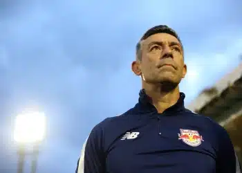 Mesmo não disputando nada dentro do Brasileirão, Pedro Caixinha deve ir com força máxima pra cima do Cruzmaltino