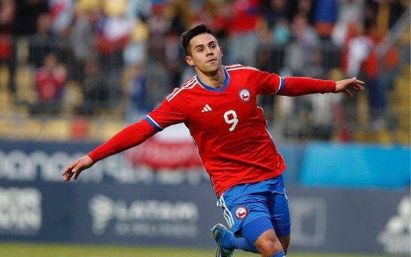 Atacante chileno é oferecido ao Vasco; Jogador já foi oferecido ao Mattos na época de Athletico