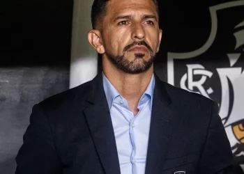 Emiliano Díaz revela que o Vasco fará amistosos no Uruguai