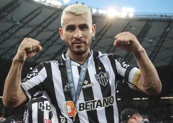 Confira lances de Junior Alonso, alvo do Vasco