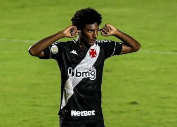 Declaração de Talles Magno deixa torcida do Vasco revoltada