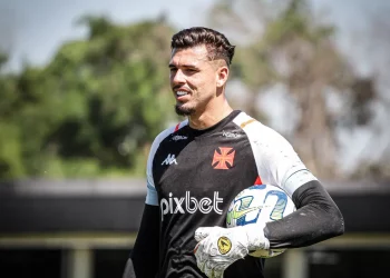 Diretoria do Coritiba nega acerto com Ivan