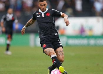 Era volante no Vasco e se tornou artilheiro em 2023