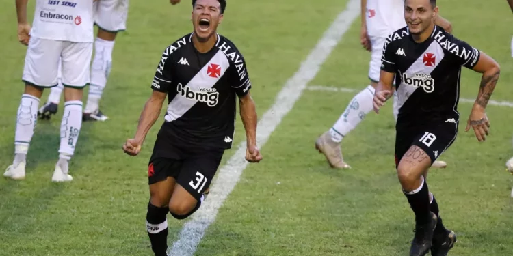 Ex-Vasco entra na Justiça e cobra dívida do Clube