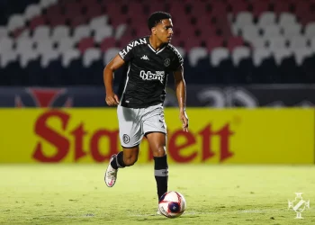 Atlético-GO quer contratar Miranda, do Vasco