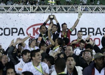 Ídolo da Copa do Brasil de 2011 pode voltar ao Vasco