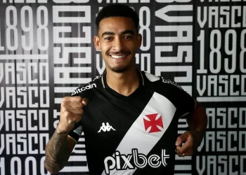 Lateral "fantasma" está de saída do Vasco