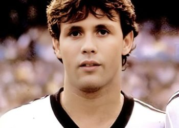 Mauricinho, ídolo do Vasco, faz aniversário; confira seus números