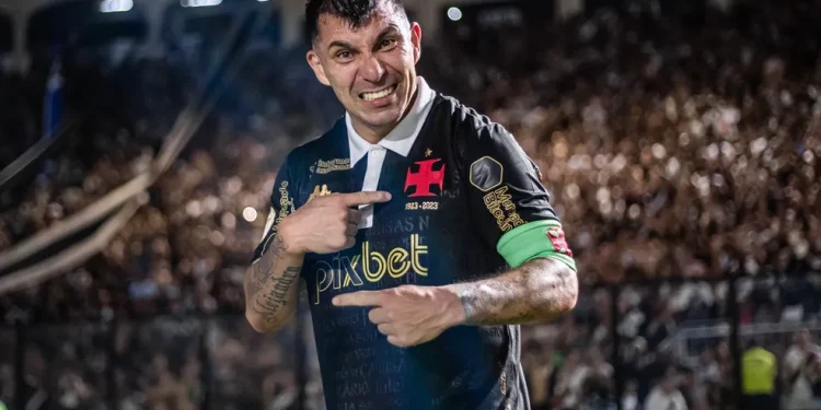 Medel vai ficar no Vasco Zagueiro abre o jogo sobre o futuro