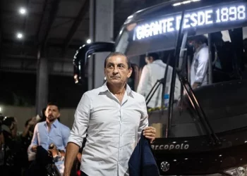 Ramón Diaz seleciona jovens da base do Vasco para pré-temporada; confira os nomes