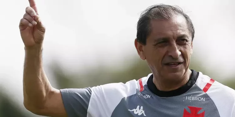 Ramón Díaz faz pedido para ficar no Vasco