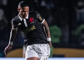 Medida drástica? Vasco deve cortar dois jogadores para duelo contra o Bangu