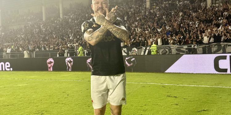 Sensacional! Vegetti e Rossi provocam Soteldo, do Santos