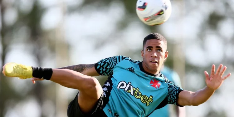 Vasco Jogadores surpreendem comissão técnica e iniciam pré-temporada em dezembro