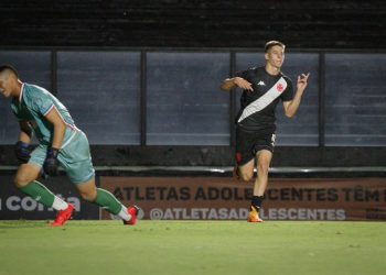 Vasco avança e está perto de renovar com joia que está na mira de Ramón Díaz