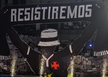 Vasco fará grande homenagem à torcida vascaína contra o Bragantino