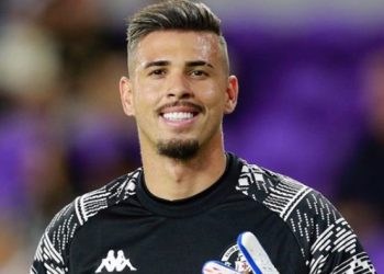 Vasco ganha empecilho para contratar Ivan