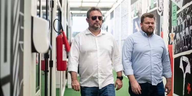 Vasco organiza a casa com Alexandre Mattos e dá boa resposta ao mercado da bola