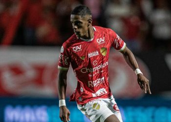 Vasco quer contratar destaque da Série B