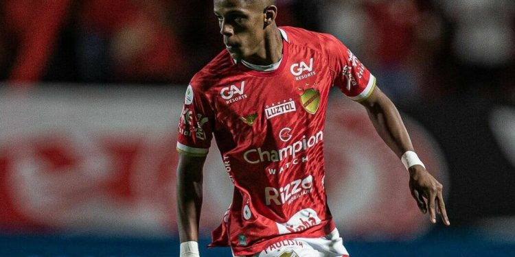 Vasco quer contratar destaque da Série B