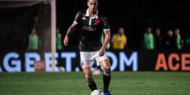 Contrato do meio-campista prevê liberação imediata em caso de proposta que chegue em mãos do Bragantino