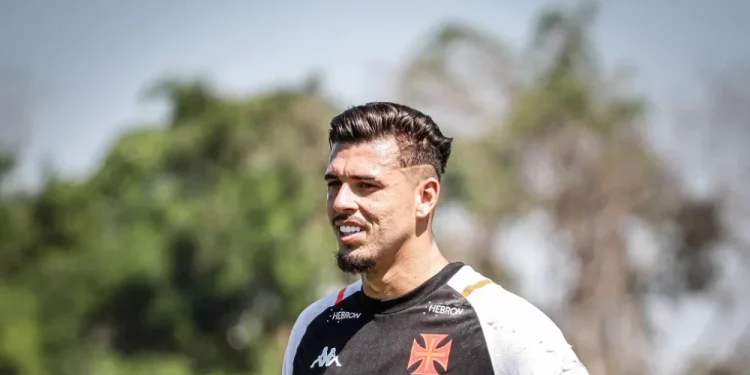 Vasco tem interesse em contratar definitivamente goleiro do Corinthians