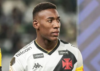Vasco quita dívida com São Paulo por Léo Pelé