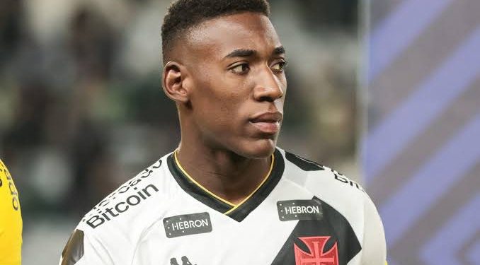 Vasco quita dívida com São Paulo por Léo Pelé