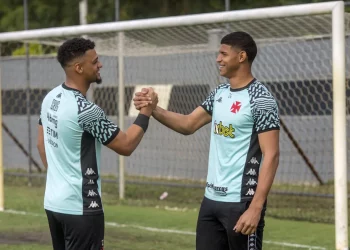 Goleiro sai do Vasco e assina com novo clube