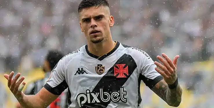 Agora é oficial! Gabriel Pec assina contrato com novo clube
