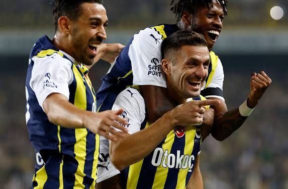 Vasco, Inter e Palmeiras brigam por volante que disputou Copa do Mundo