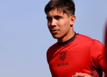 URGENTE! Vasco procura jogador colombiano e caso com Sforza congela