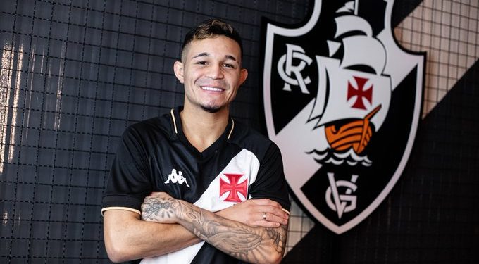 Confira as primeiras palavras de Adson como jogador do Vasco