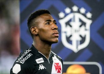 Autor do gol do Vasco, Léo fala sobre início da temporada