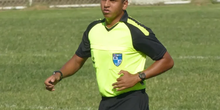 Árbitro que revoltou Vasco contra o Bangu não apitará mais jogos do Cruzmaltino